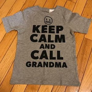 ⭐️KEEP CALM & CALL GRANDMA TEE